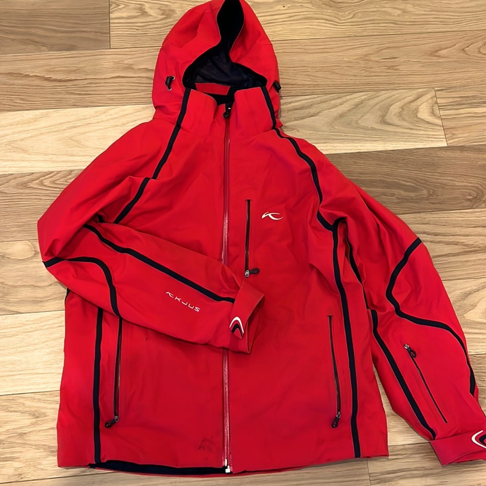 KJUS men’s formula ski jacket